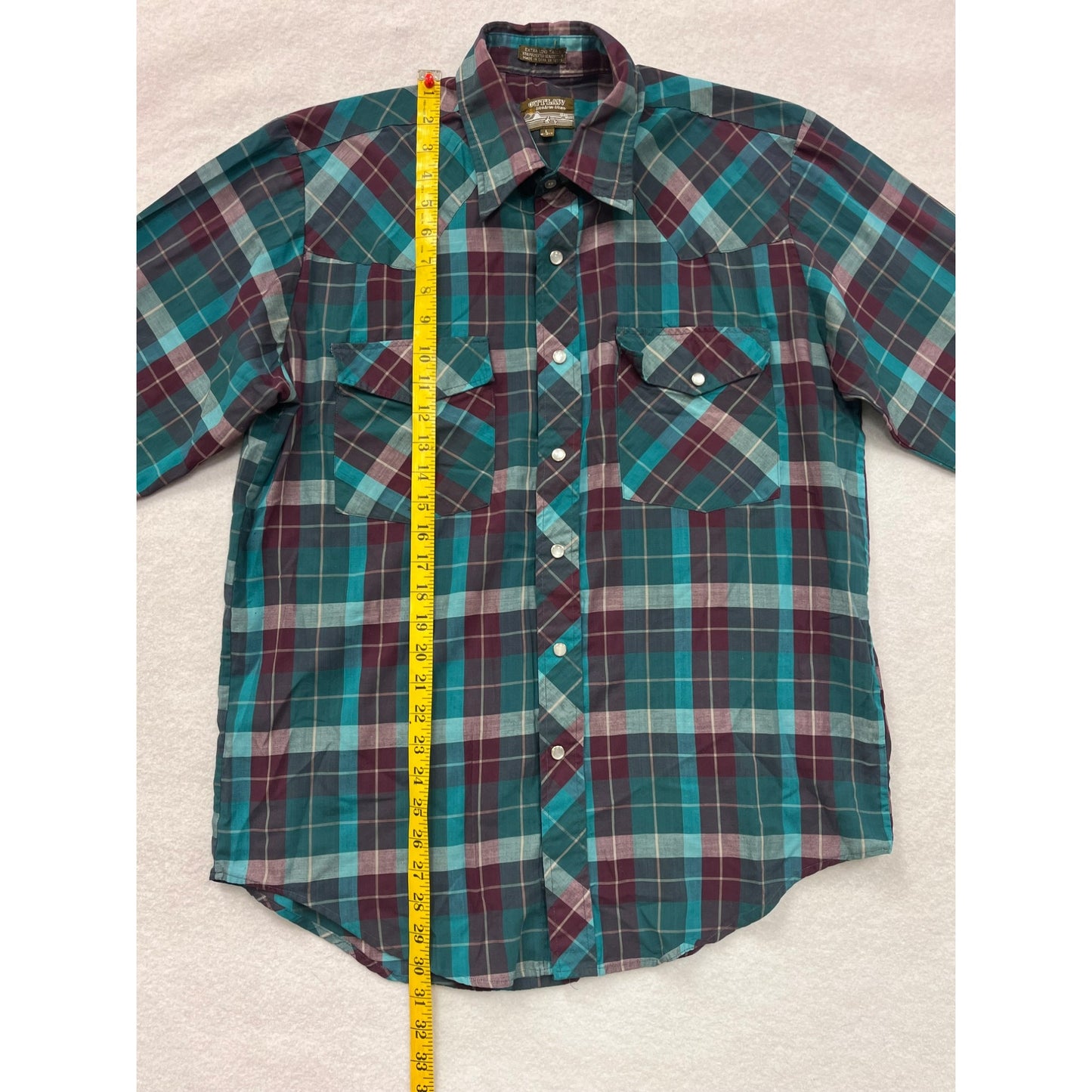 Men’s Vintage Outlaw Western Wear Plaid Long Tail Shirt #2915