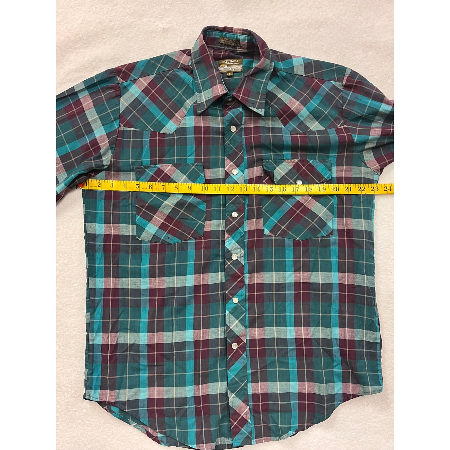 Men’s Vintage Outlaw Western Wear Plaid Long Tail Shirt #2915