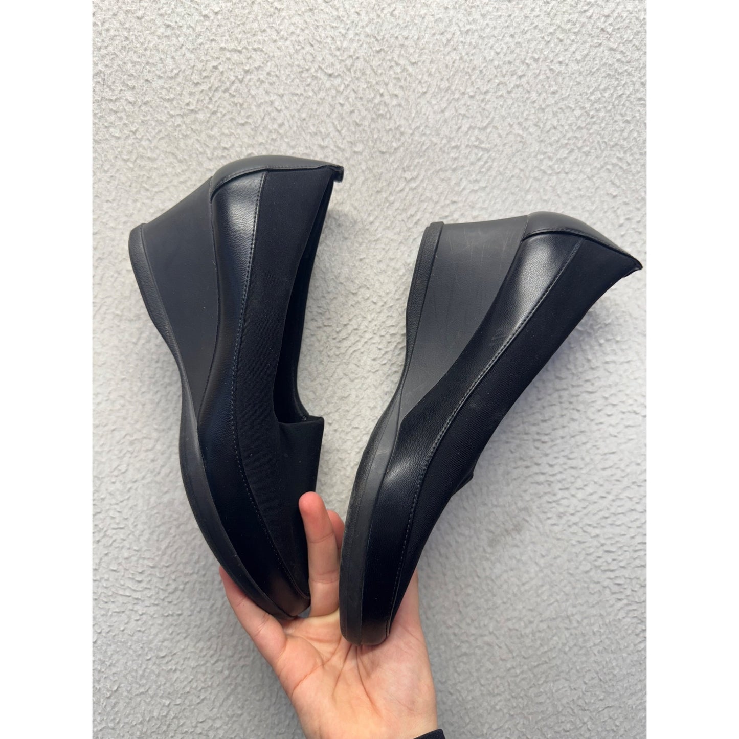Abella Black Wedge Shoes Size 8 Soft Upper & Rubber Sole #9468