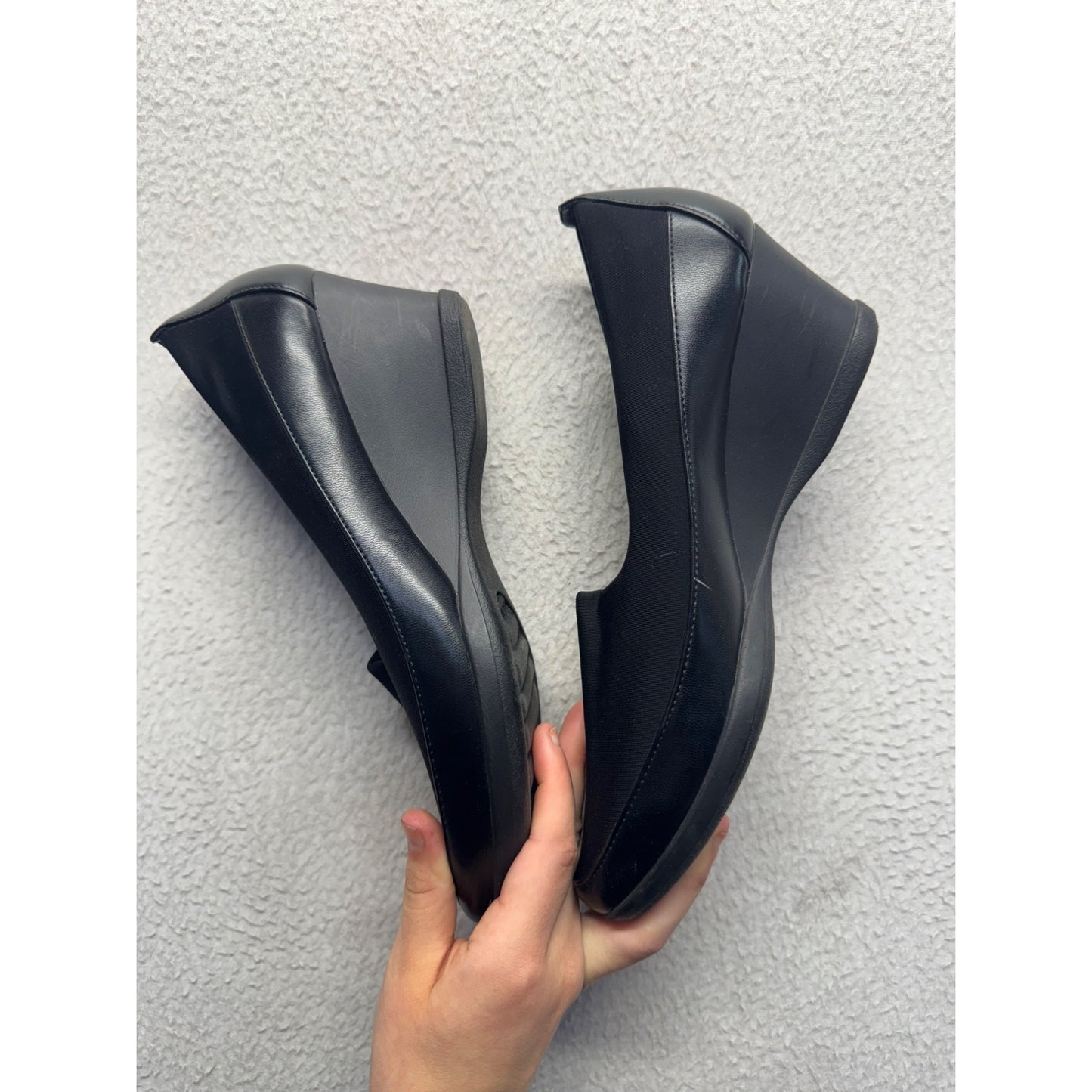 Abella Black Wedge Shoes Size 8 Soft Upper & Rubber Sole #9468