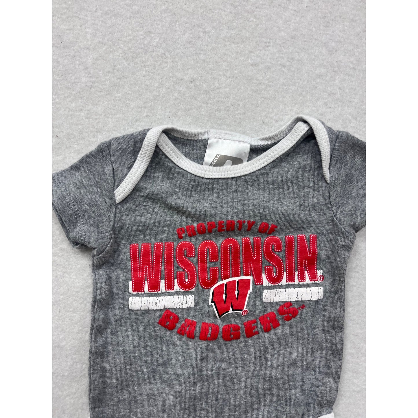 Russell Baby Wisconsin Badgers Gray Onesie 0-3M #8495
