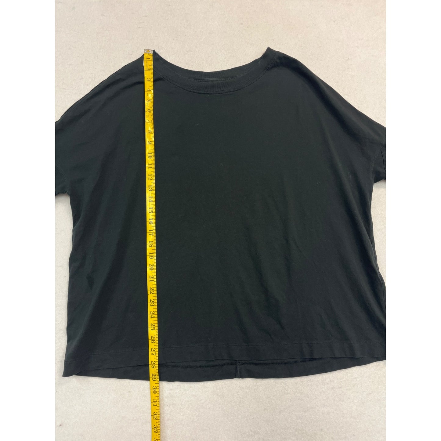 Men’s Oversized lululemon athletic top