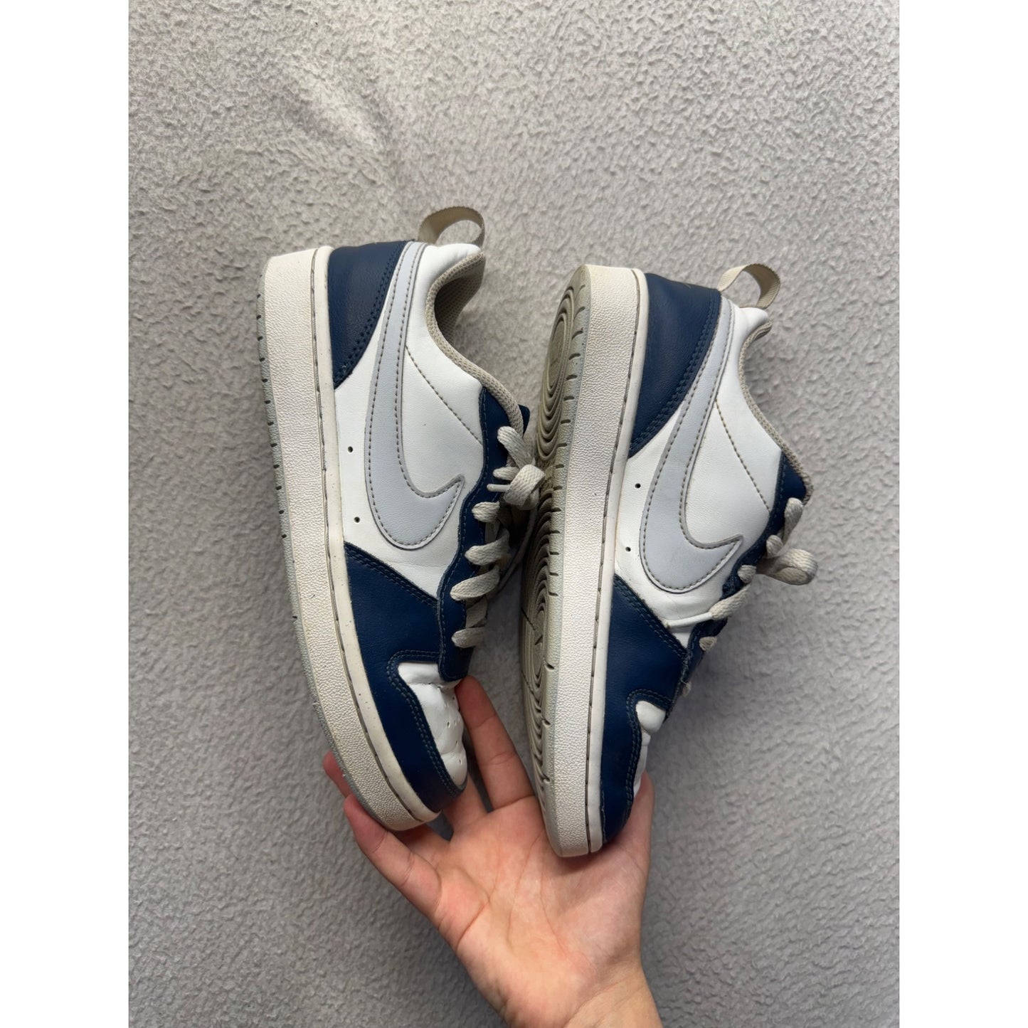 Nike Navy & White Low-Top Sneakers Size 7Y Leather Upper Pre-Owned #9624