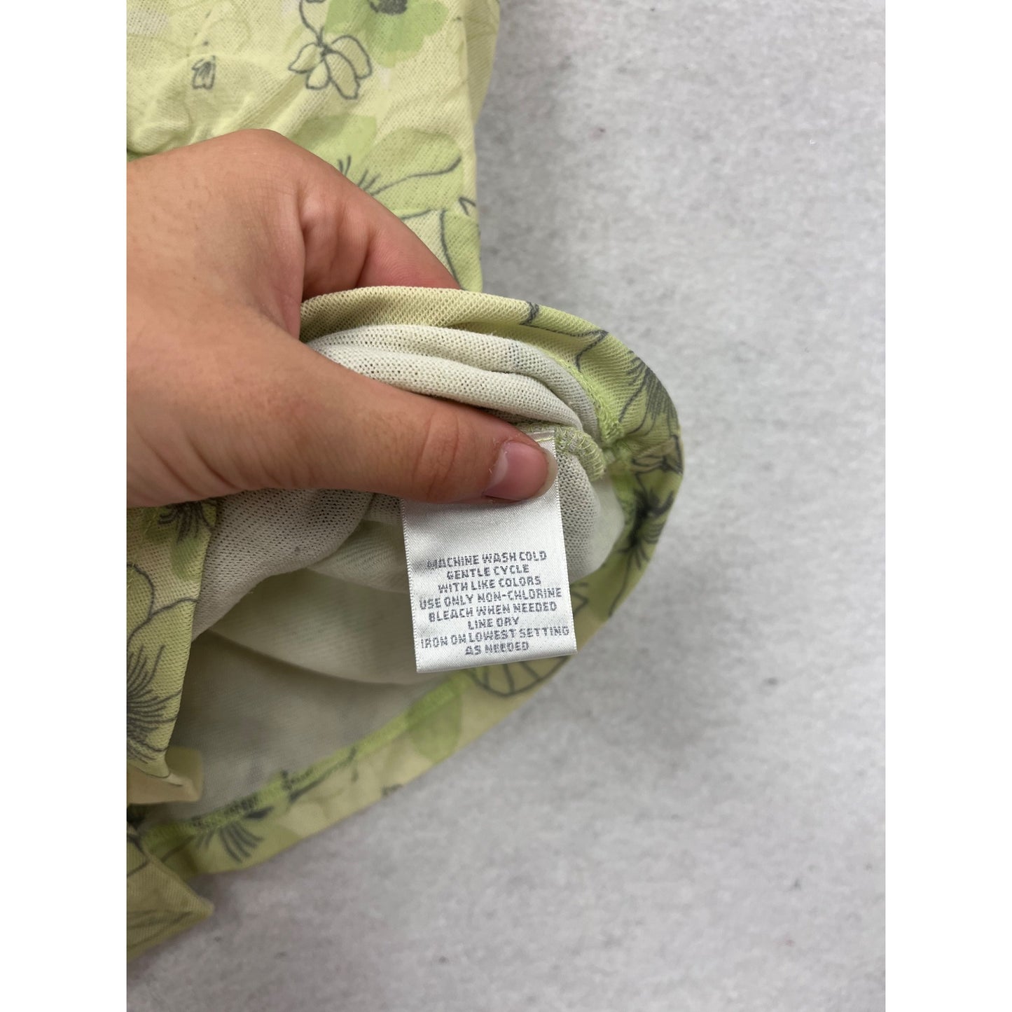 Floral Print Tie-Neck Short-Sleeve Blouse #700A