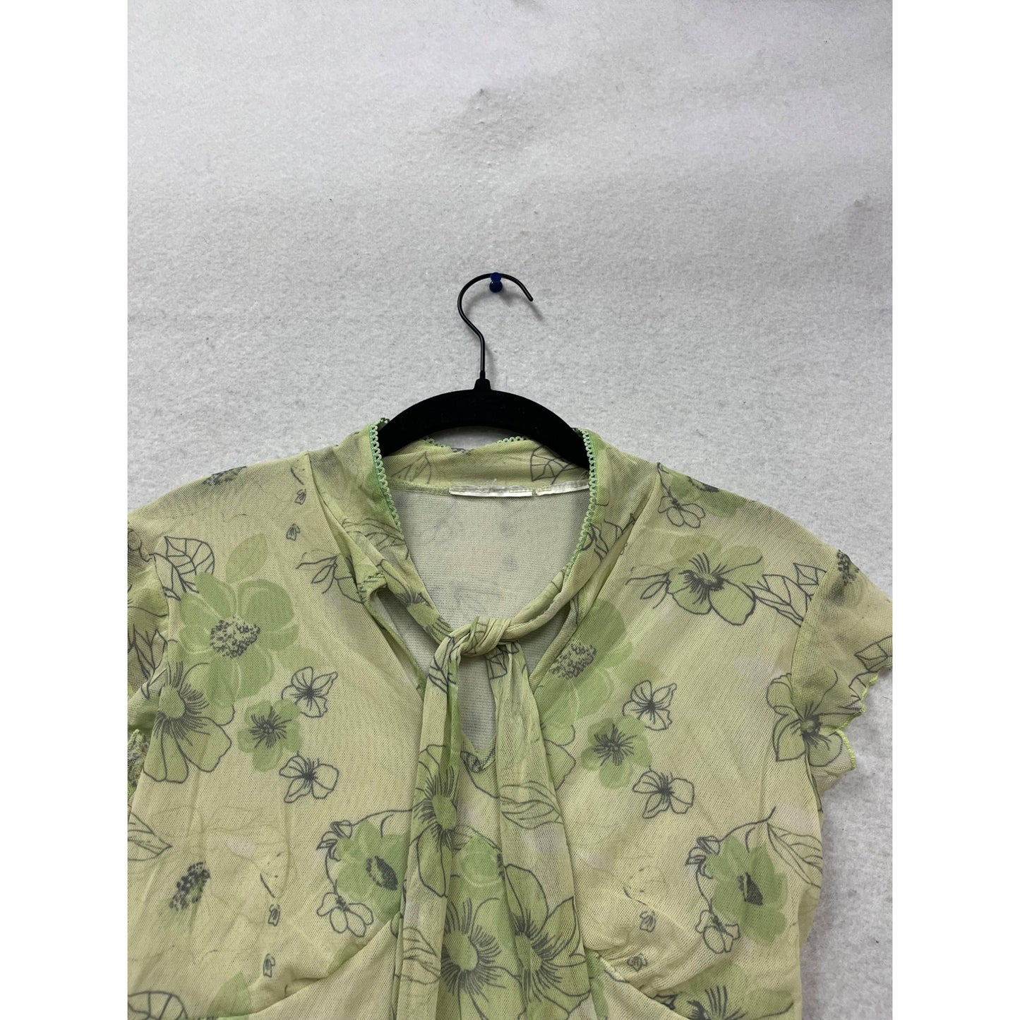 Floral Print Tie-Neck Short-Sleeve Blouse #700A
