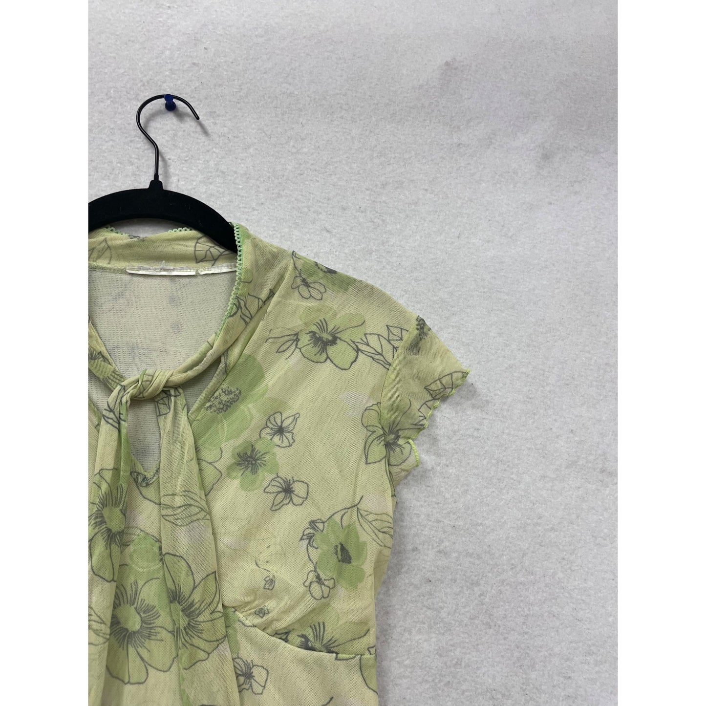 Floral Print Tie-Neck Short-Sleeve Blouse #700A