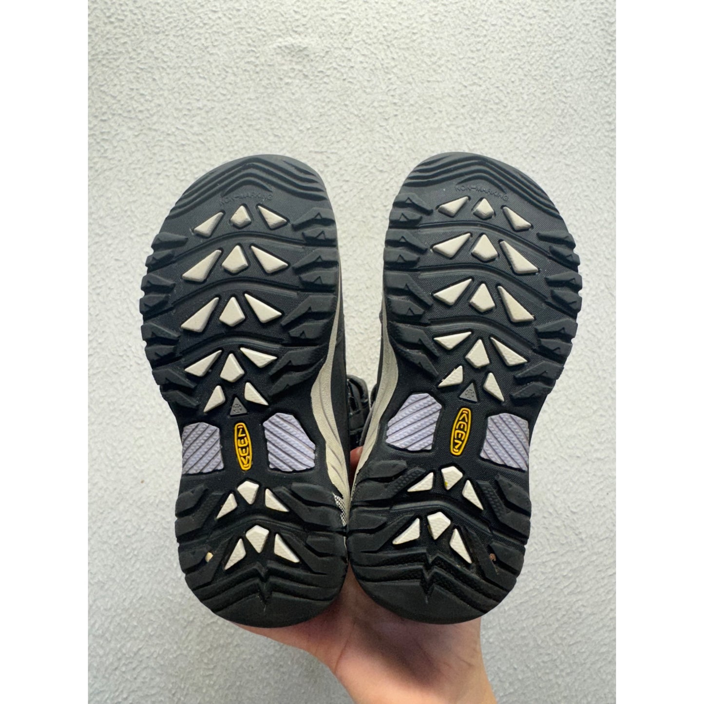 Keen Waterproof Insulated Winter Boots Black & Gray Size 7 #9823