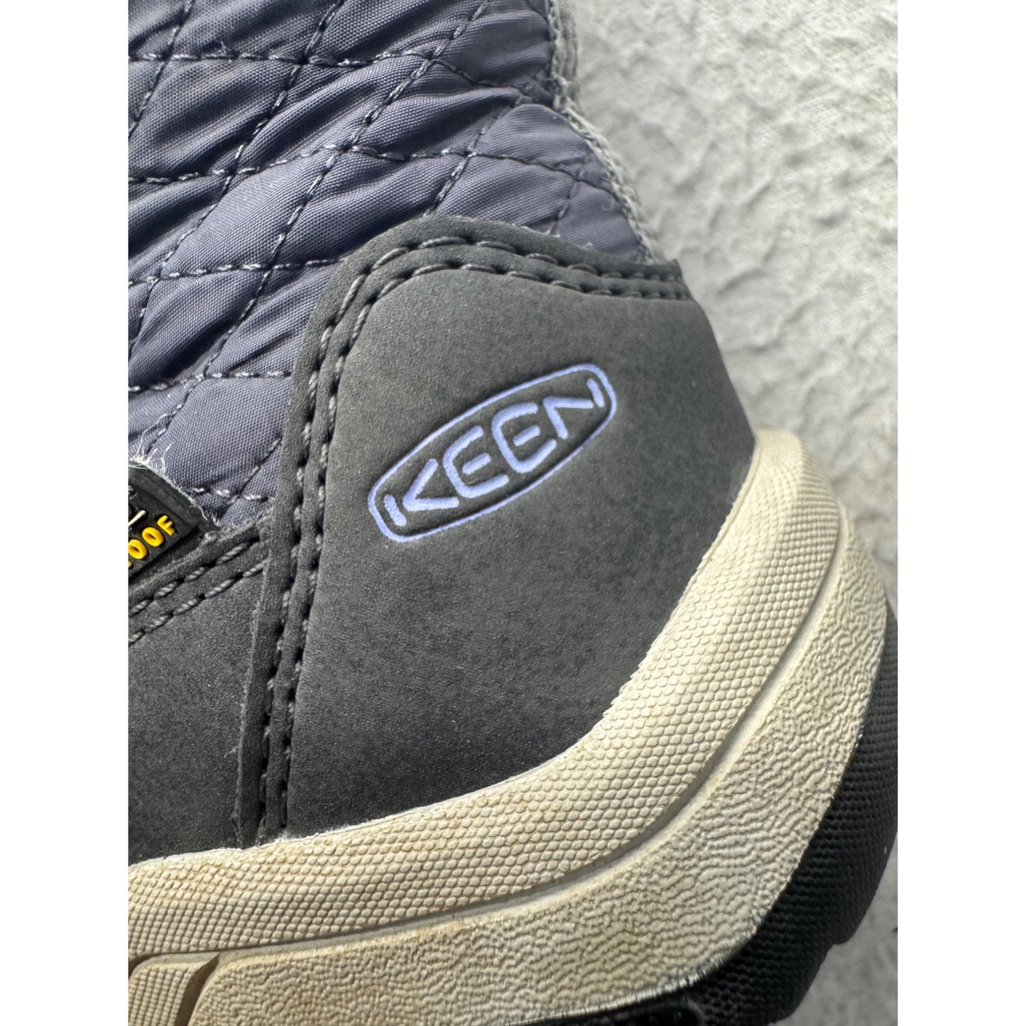 Keen Waterproof Insulated Winter Boots Black & Gray Size 7 #9823