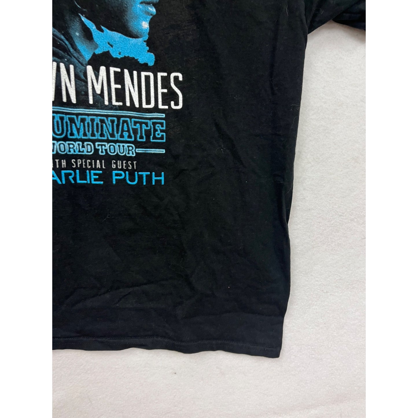 Shawn Mendes Illuminate World Tour T-Shirt L #8935