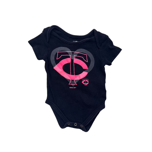 Minnesota Twins Baby Onesie 3/6M Black & Pink Cotton Short Sleeve Bodysuit With Snap closure #6509