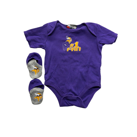 NFL Team Apparel Baby Vikings Purple bodysuit & Booties Set #7439