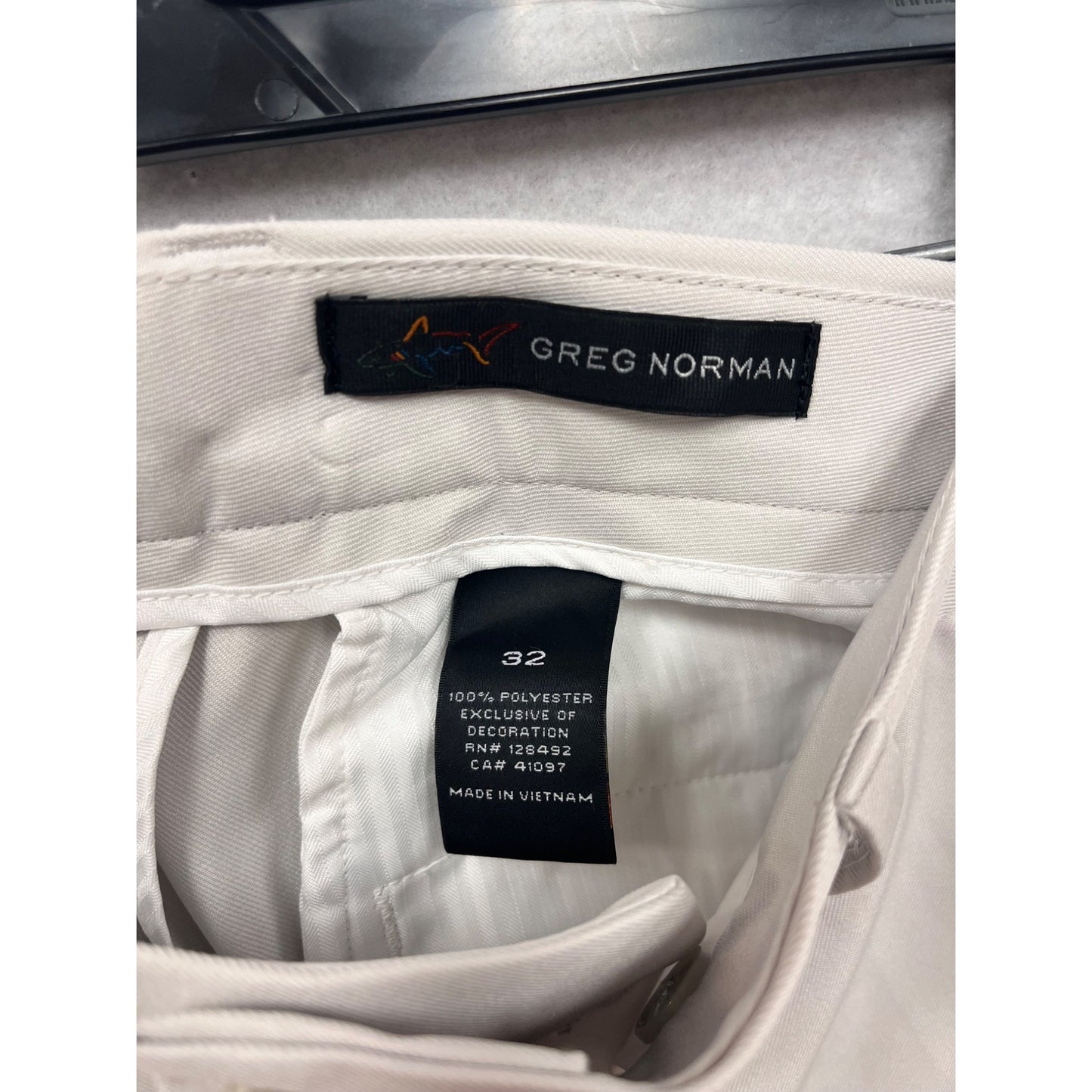 Greg Norman Mens White Golf Shorts Size 32 #6797
