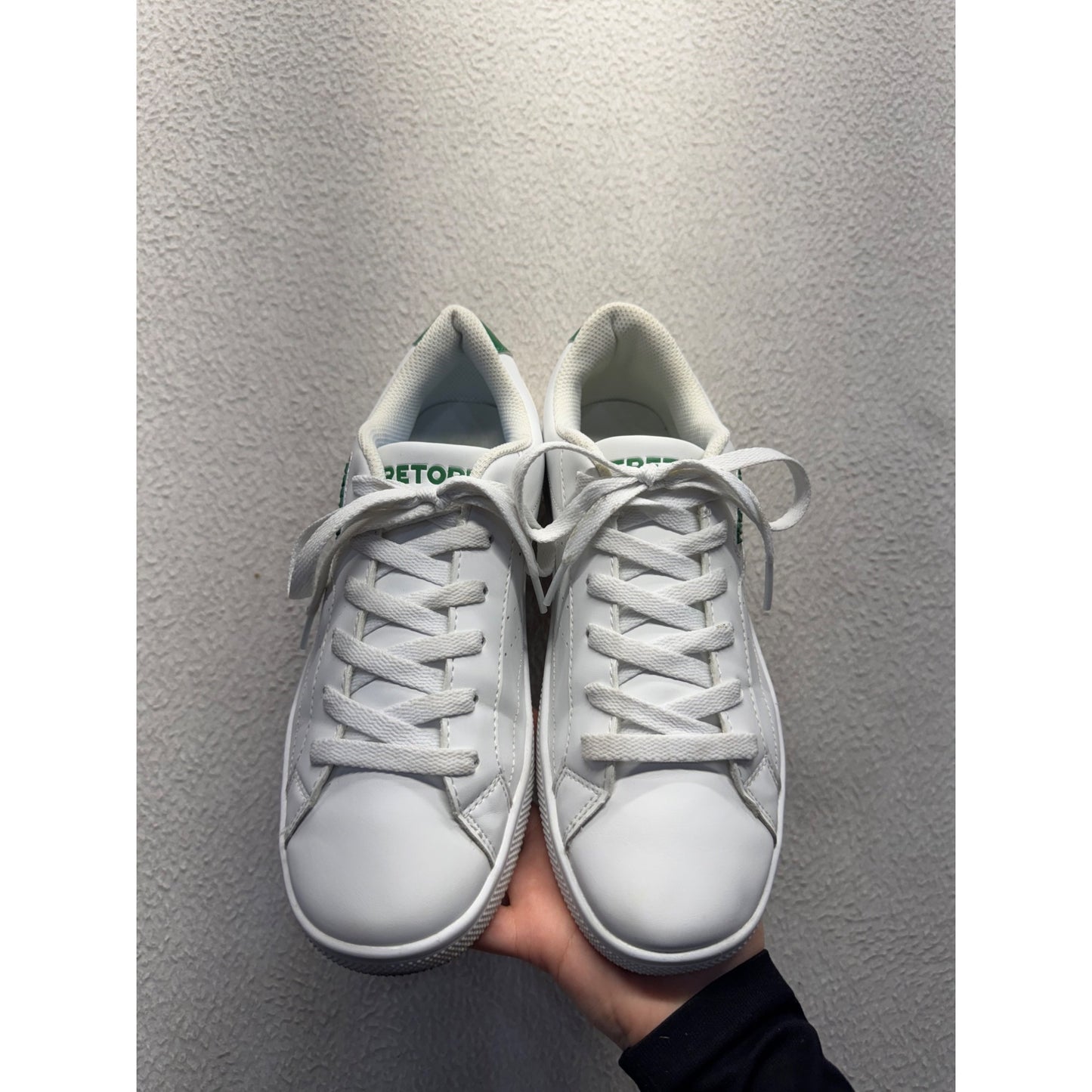 Tretorn White Sneakers With Green Accents Lace-Up Size 9 Pre-Owned #9792