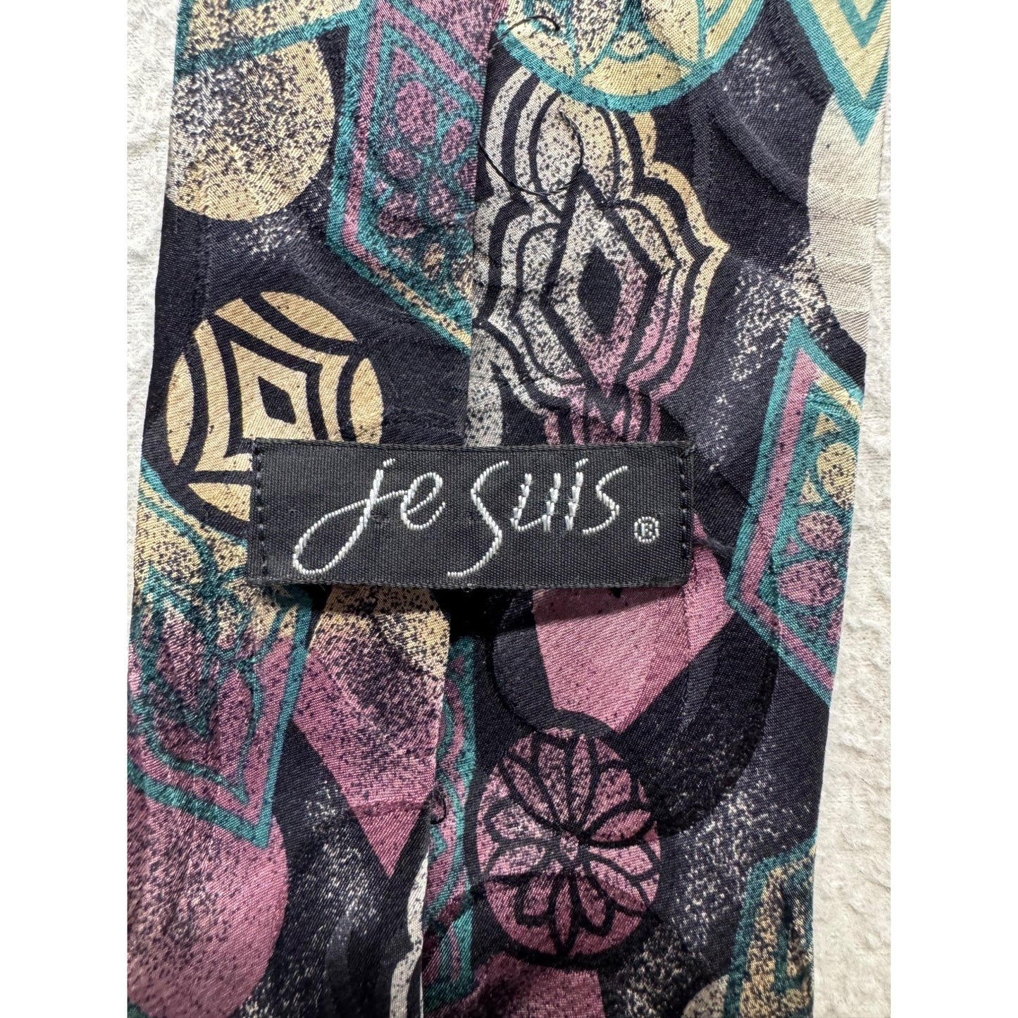 Je Suis Abstract Pattern Silk Necktie Made In USA Multicolor 27.5 Inches #9611