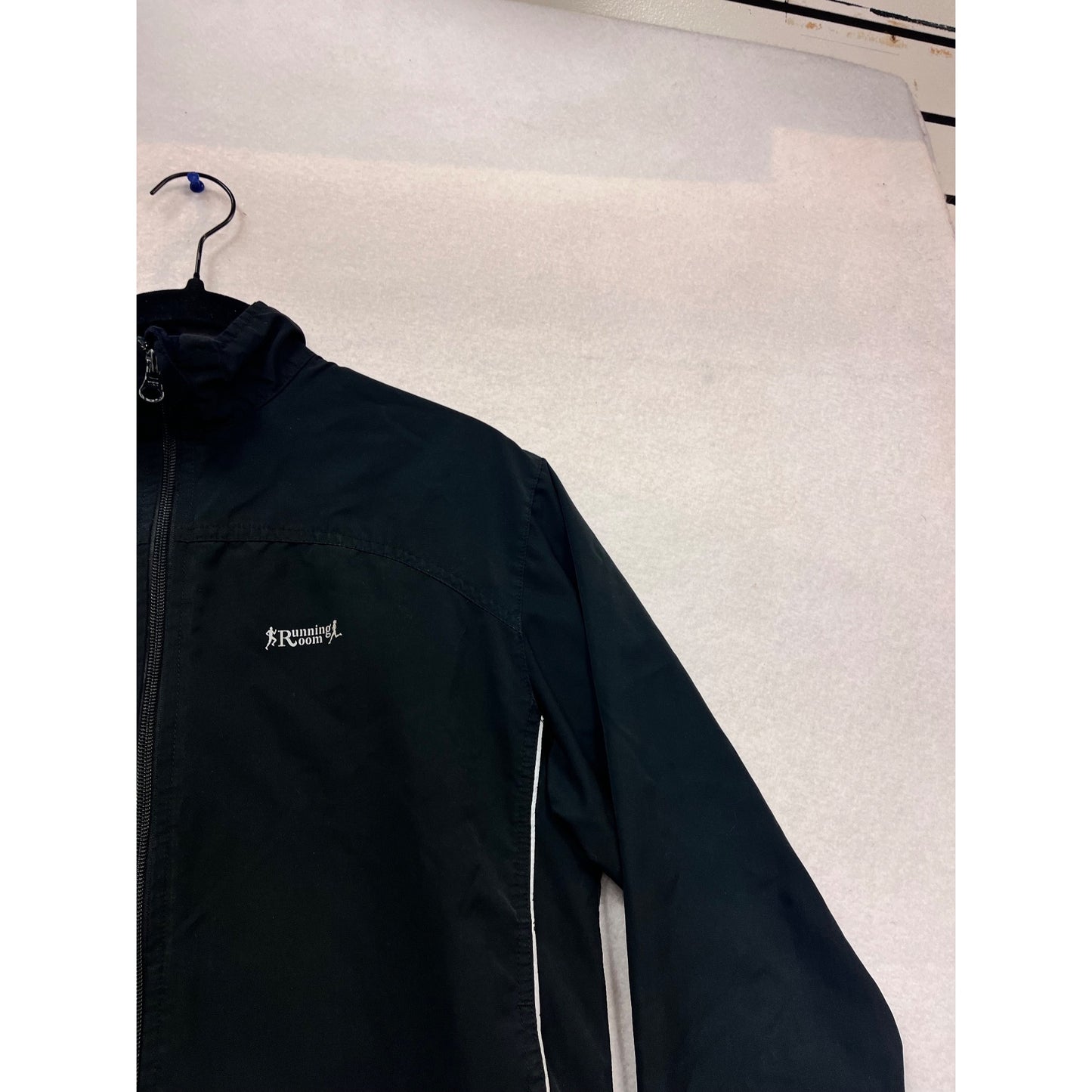 Running Room Fit-Wear Black Windbreaker Jacket M #982A
