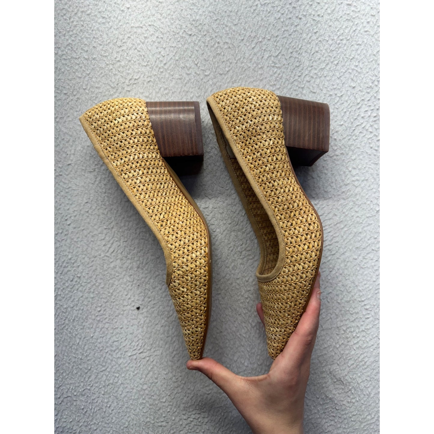 Vince Camuto Natural Raffia Woven Block Heel Pointed Toe Pumps Size 8M #9628