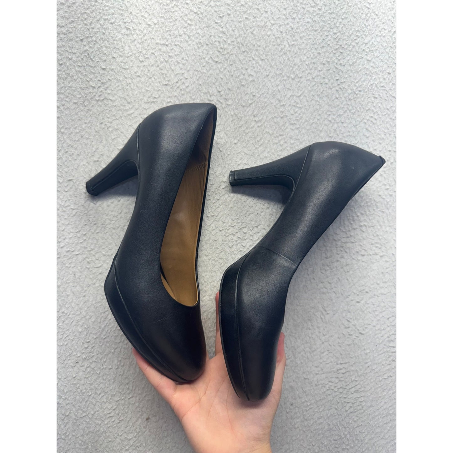 Clarks Black Leather Cushioned Heels Classic Round Toe Comfort Pumps #9811