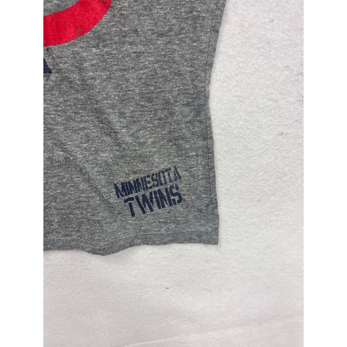 Minnesota Twins V-Neck T-Shirt By Genuine Merchandise - Size L #294A