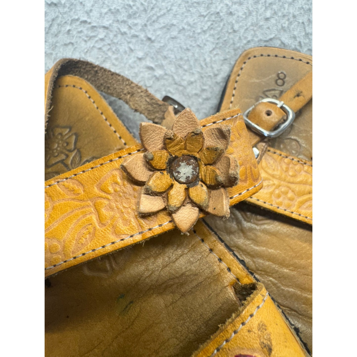 Handcrafted Yellow Leather Sandals Floral & Adjustable Straps Size 8 #9795