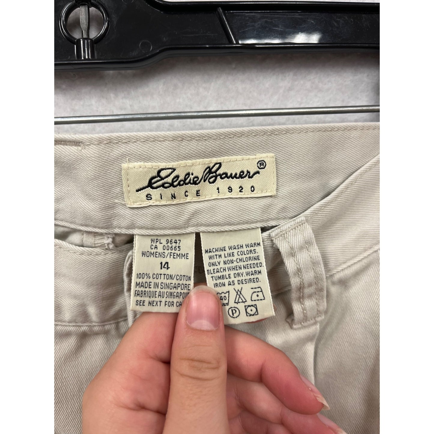 Eddie Bauer Beige Pleated Cotton Shorts Size 14 #567A