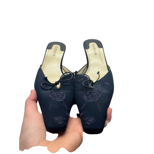 Ann Taylor Navy Blue Embroidered Satin Kitten Heel Mules Size 8.5 M #9807