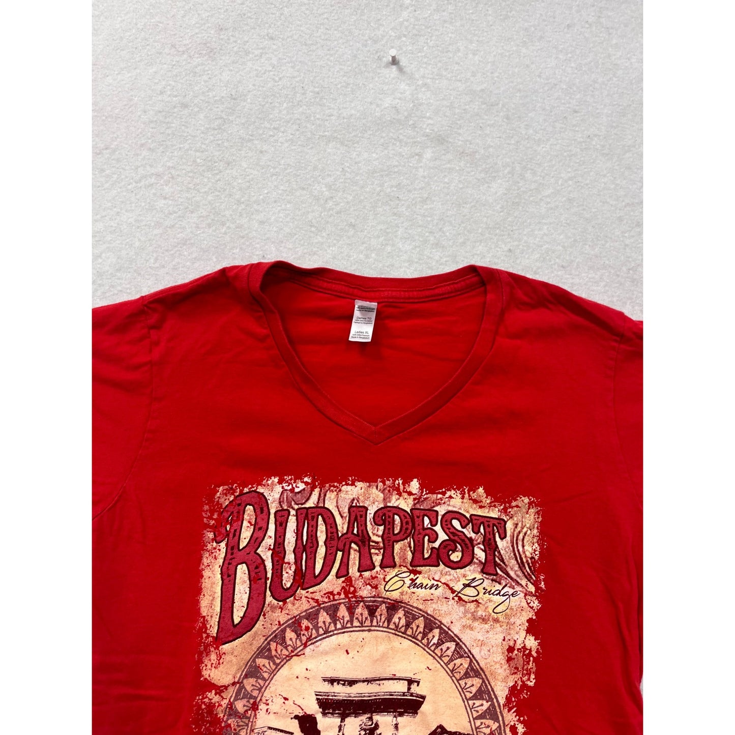 Budapest Graphic Red V-Neck T-Shirt XL #8933