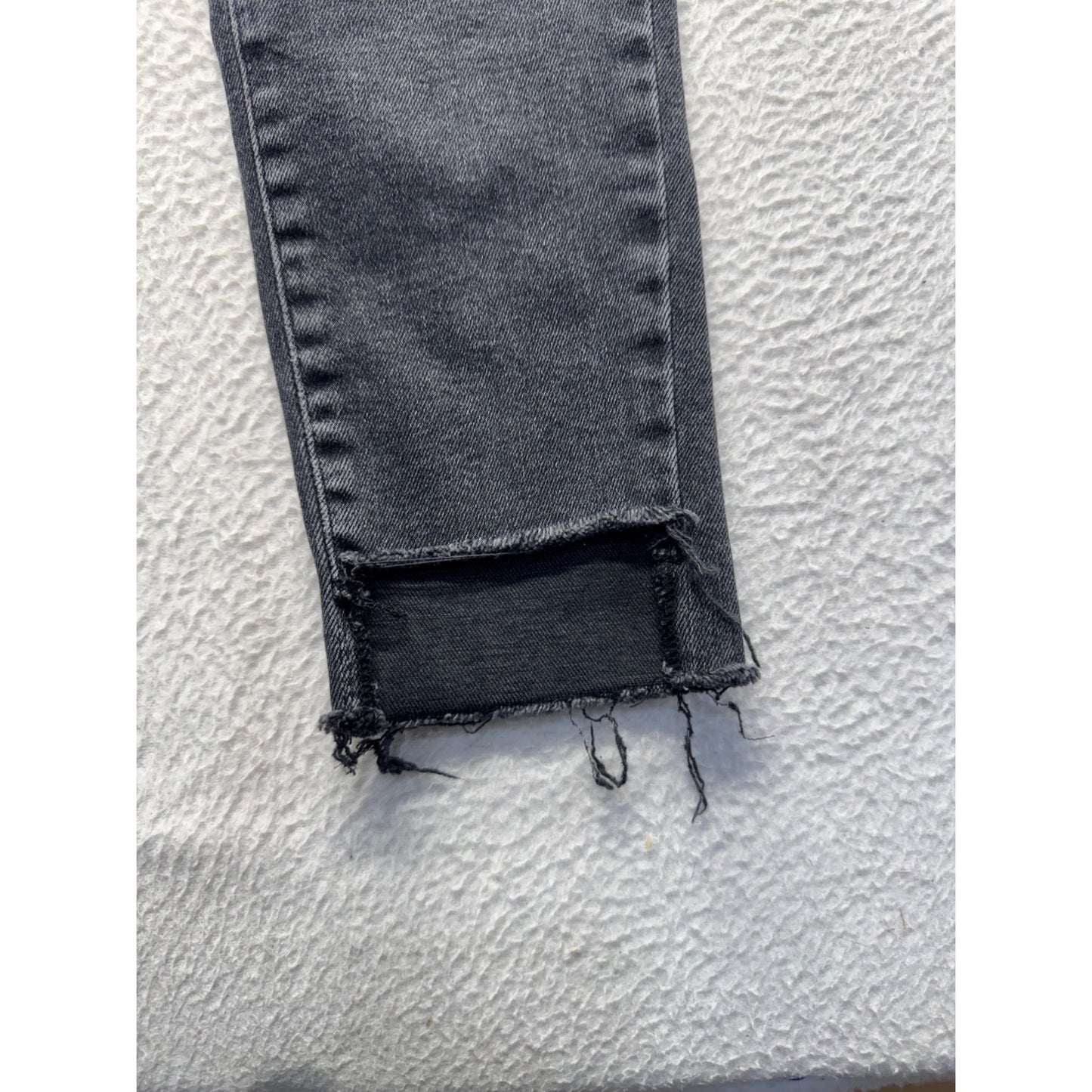 Good American Frayed Hem Skinny Black Denim Jeans Size 00-4 Womens #9523