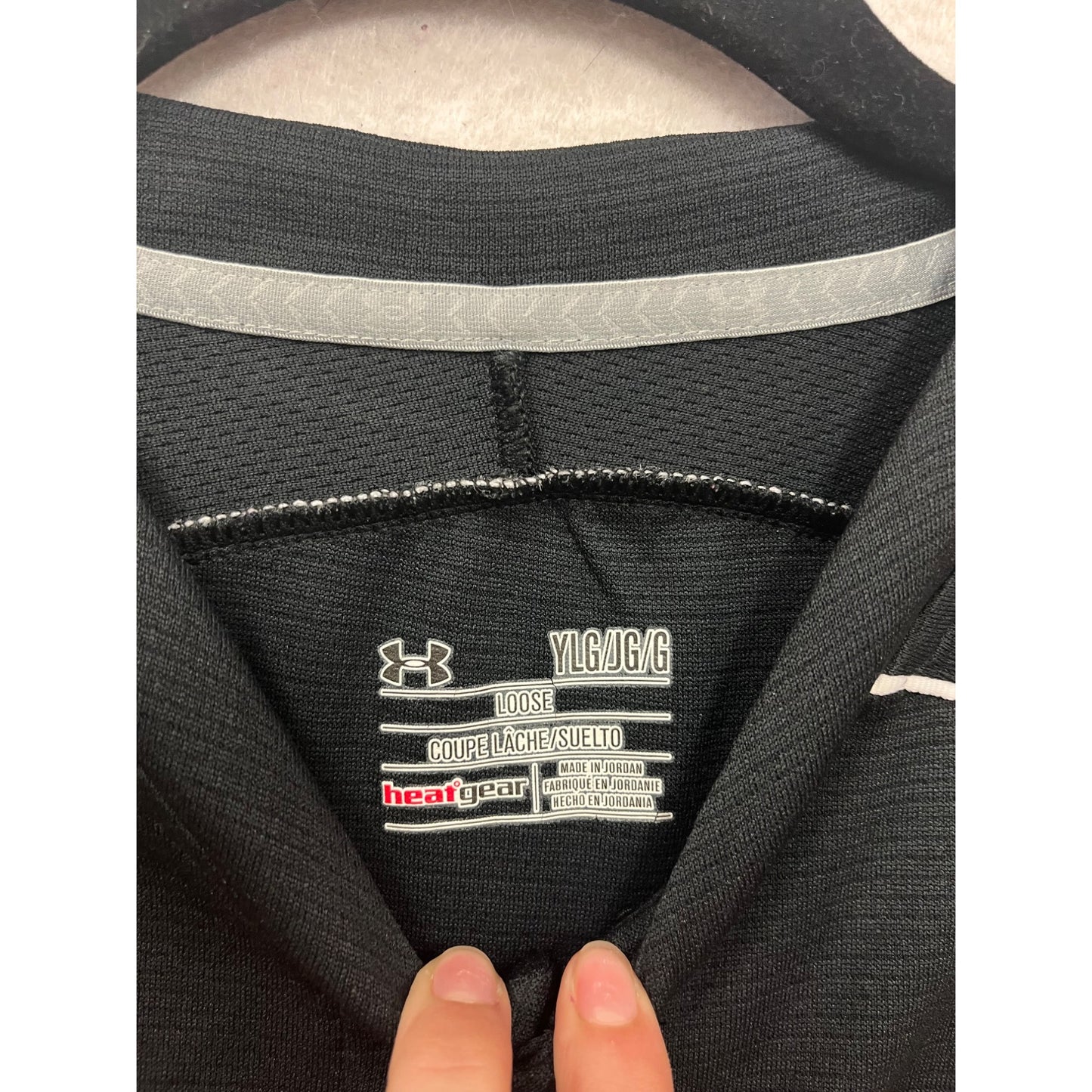 Under Armour Large Black Short Sleeve Henley Shirt #8514