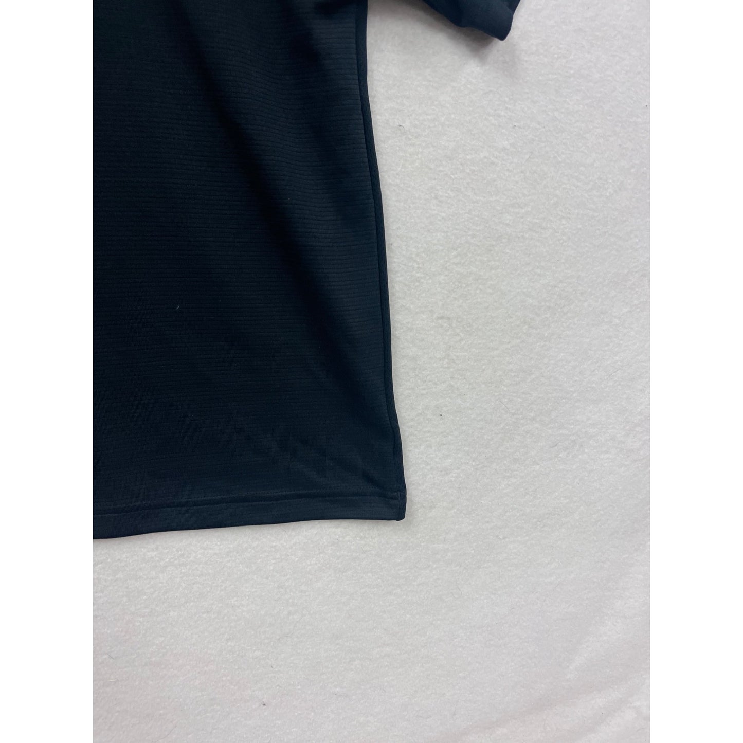 Under Armour Large Black Short Sleeve Henley Shirt #8514