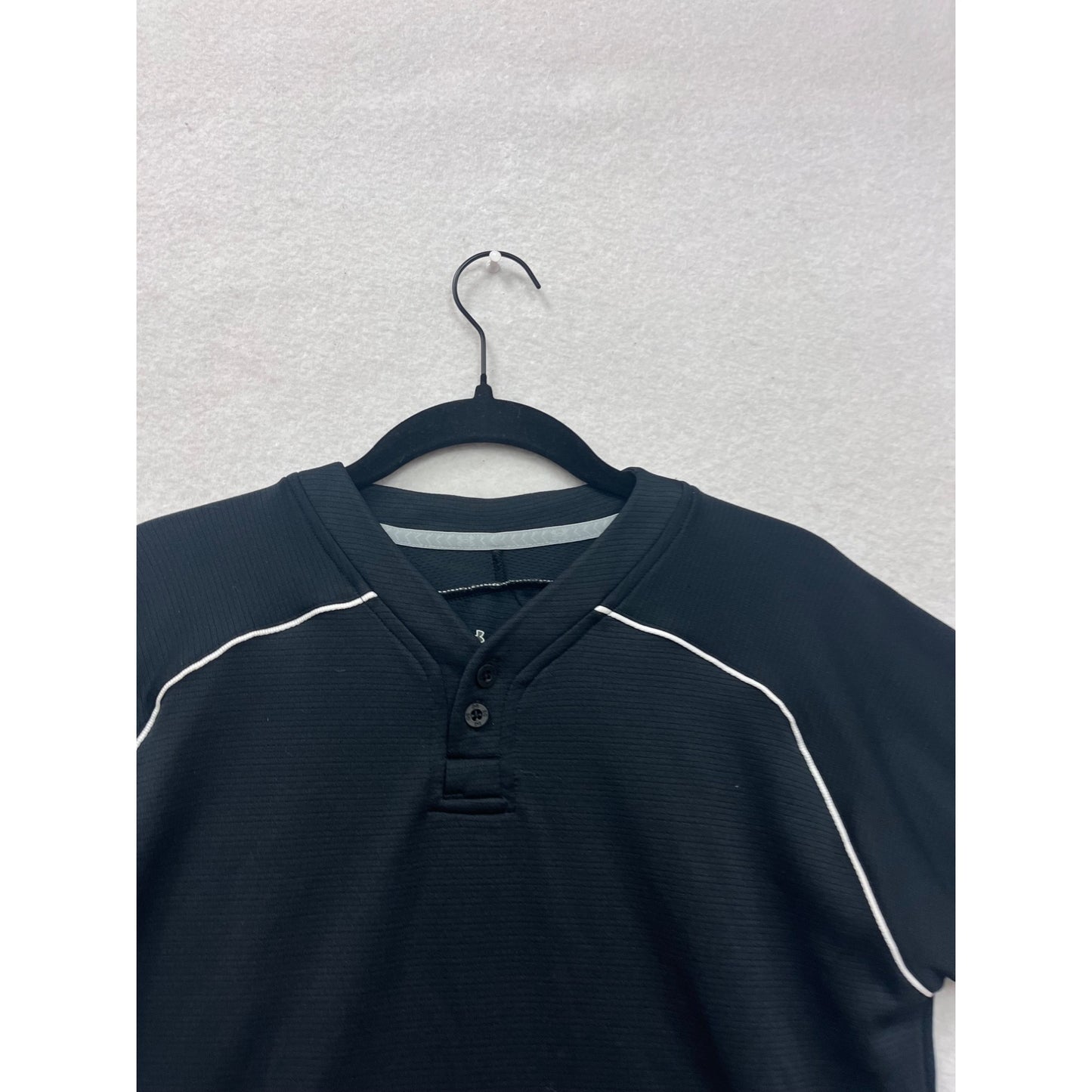 Under Armour Large Black Short Sleeve Henley Shirt #8514