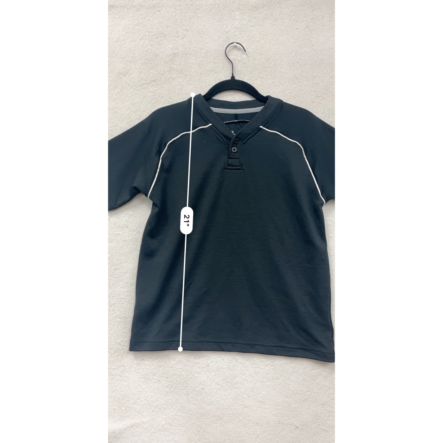 Under Armour Large Black Short Sleeve Henley Shirt #8514