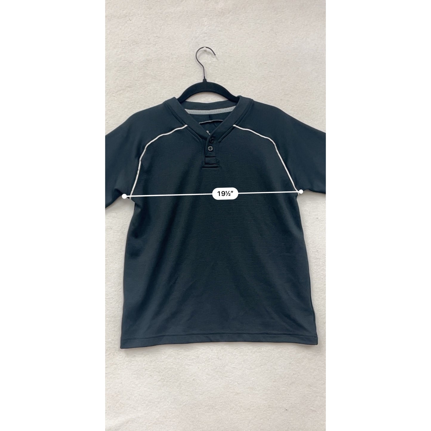 Under Armour Large Black Short Sleeve Henley Shirt #8514