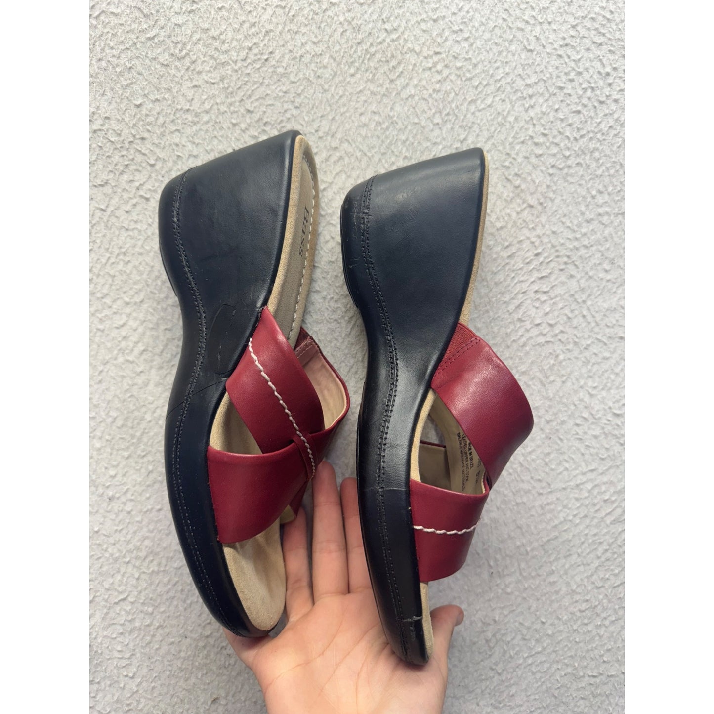 Bass Red & Black Leather Crossover Slide Sandals W/ Cushioned Sole Size 8 #9819