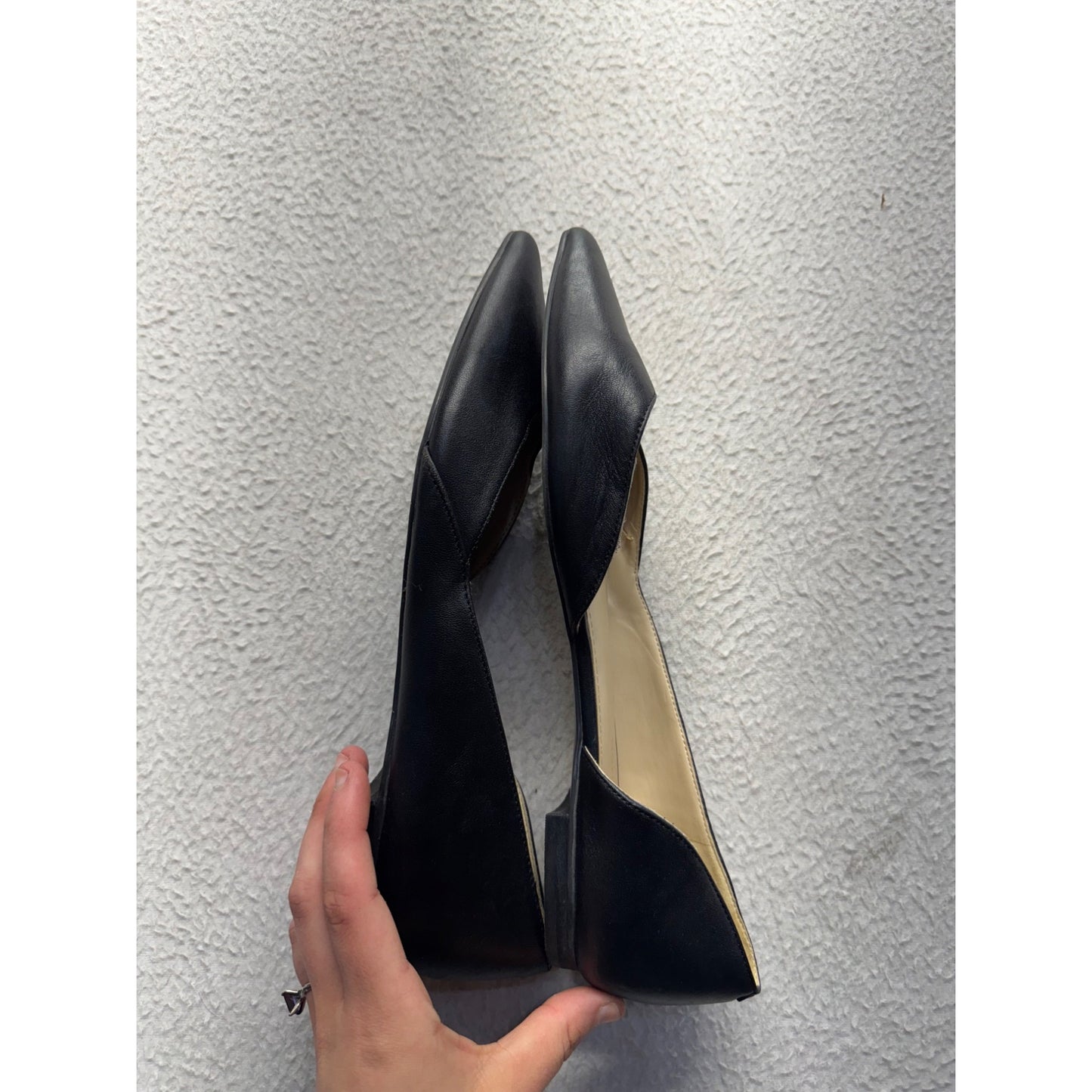 Marc Fisher Black Leather Pointed Toe Flats Size 8M #9400