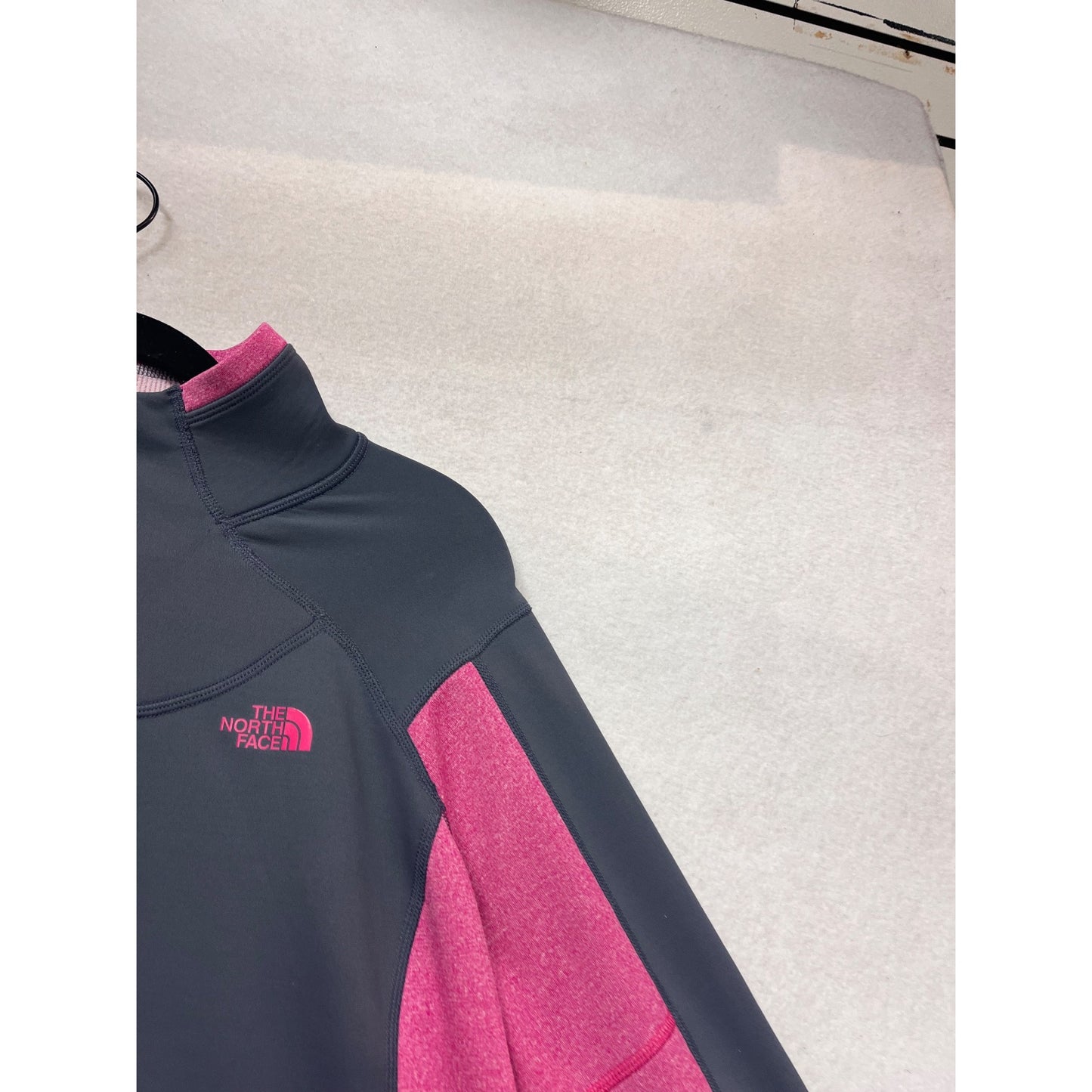 The North Face L/G Gray & Pink Quarter Zip #972A