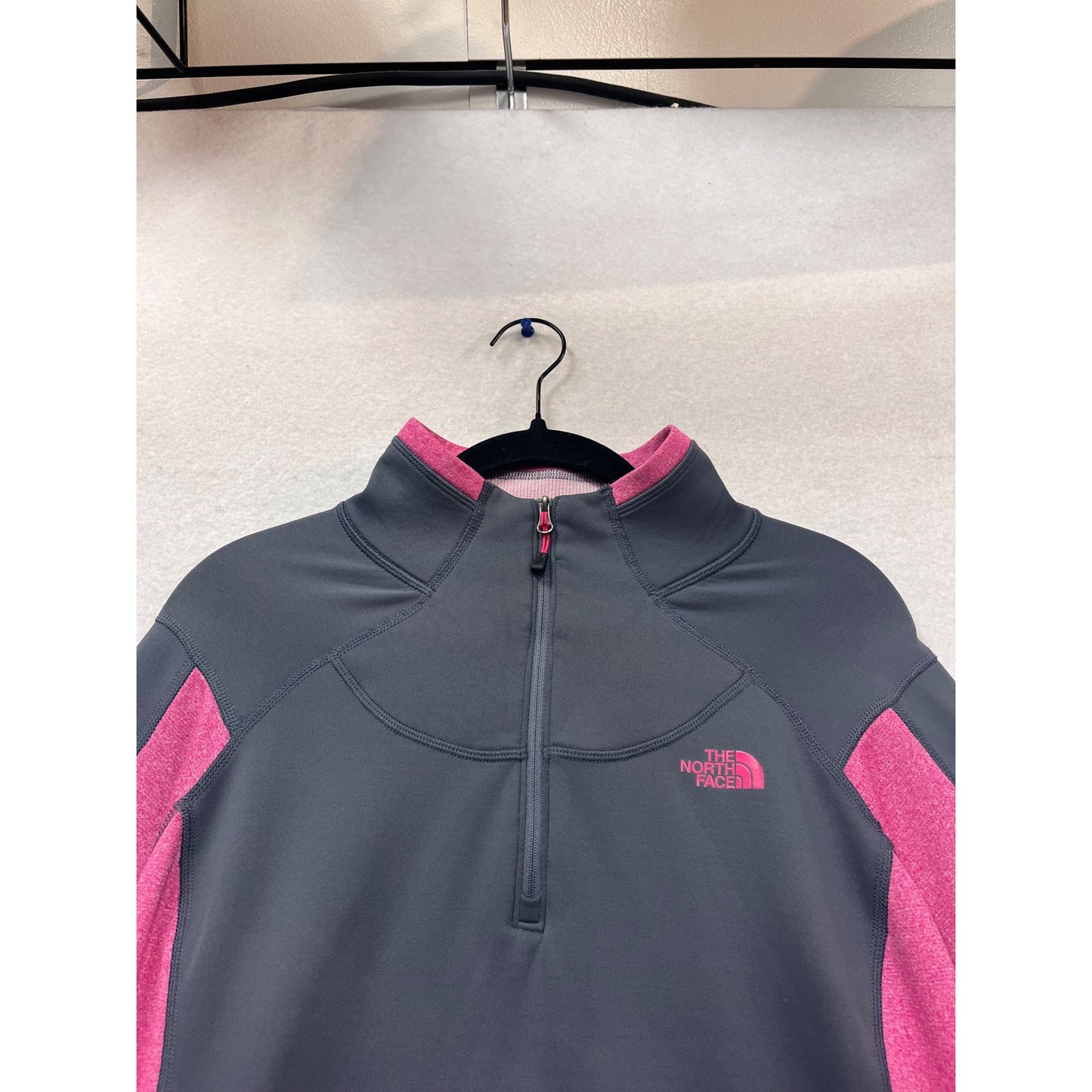 The North Face L/G Gray & Pink Quarter Zip #972A