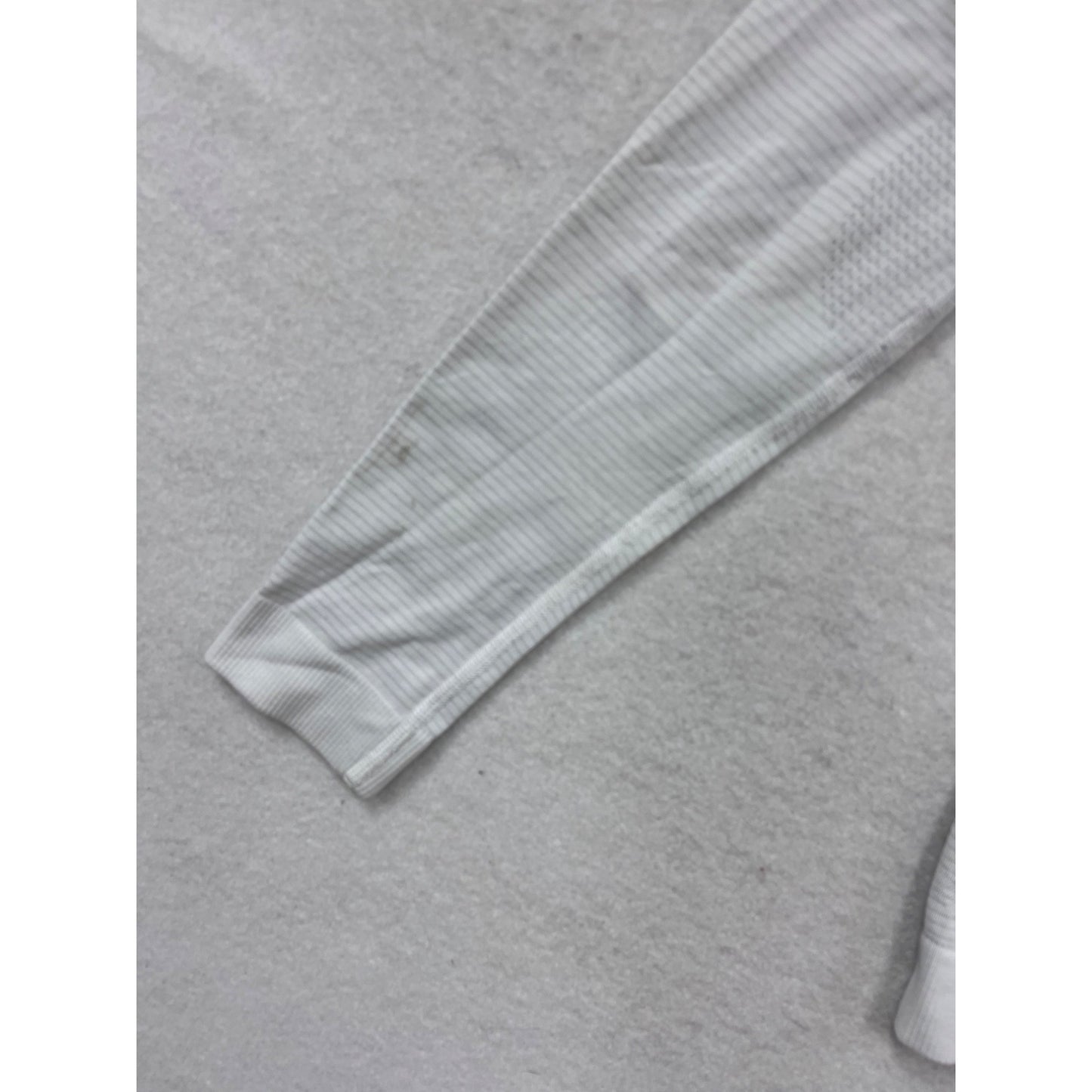 Lululemon White Long Sleeve Athletic Top #321A