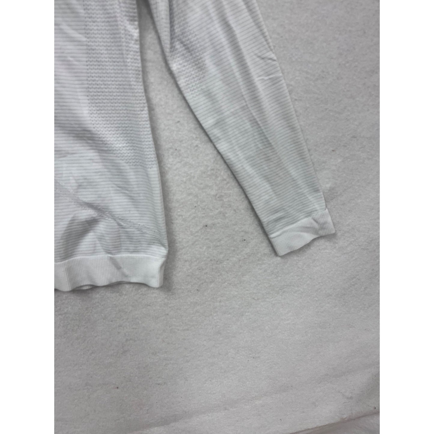 Lululemon White Long Sleeve Athletic Top #321A