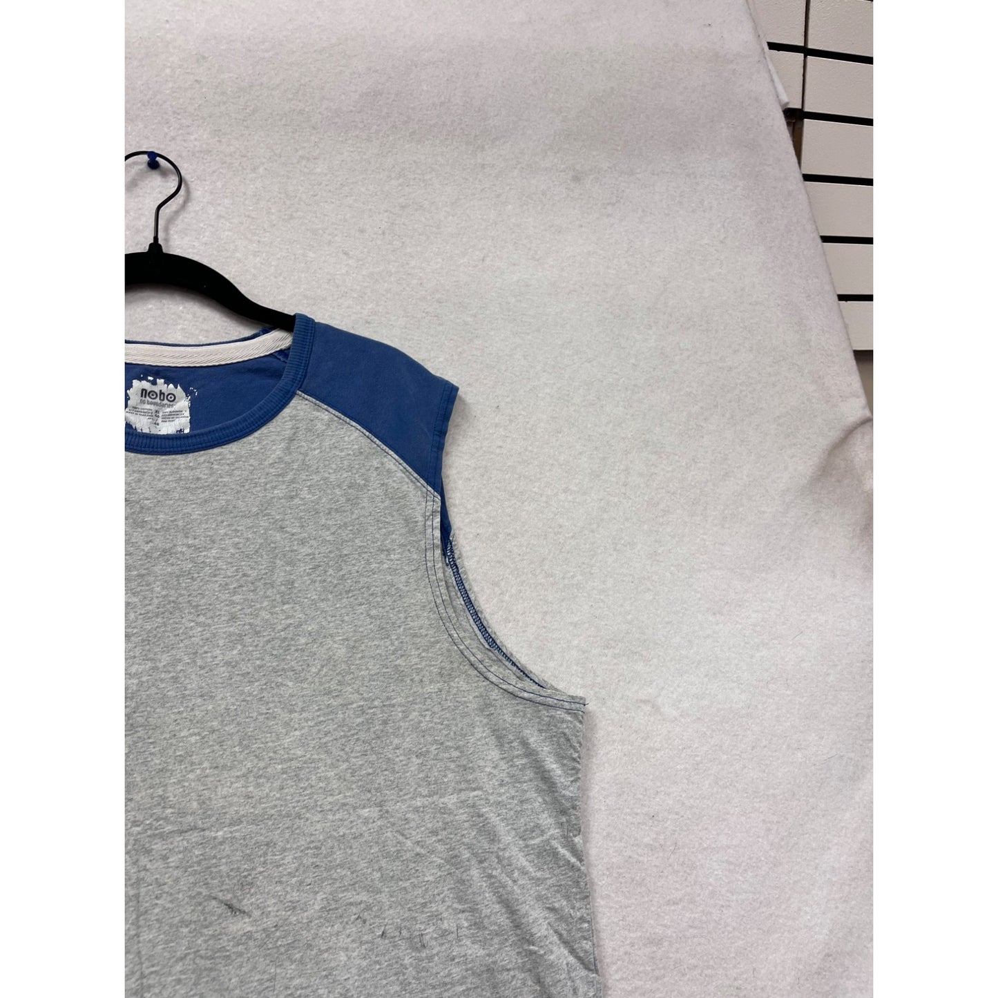 No Boundaries XL Gray & Blue Sleeveless Tee #609A