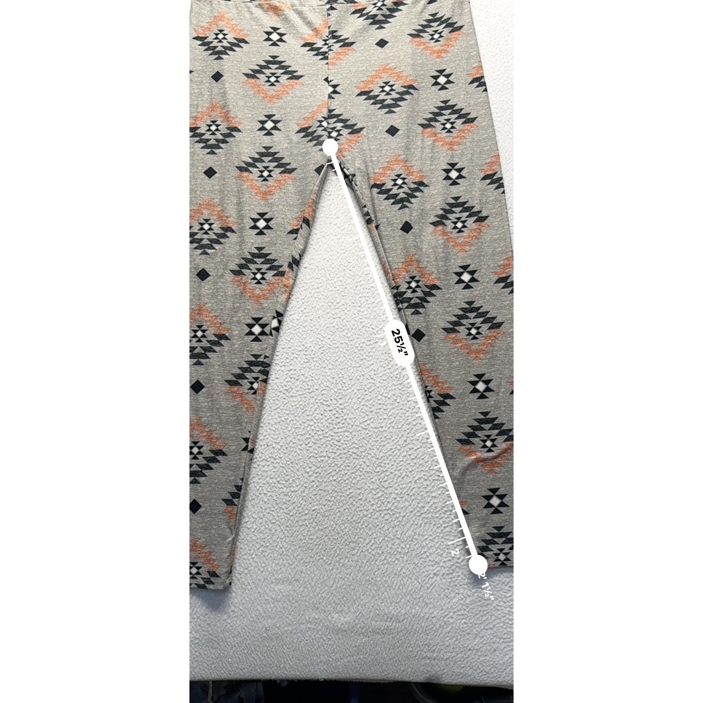 LuLaRoe Tall and Curvy Aztec Print Gray Leggings #9196