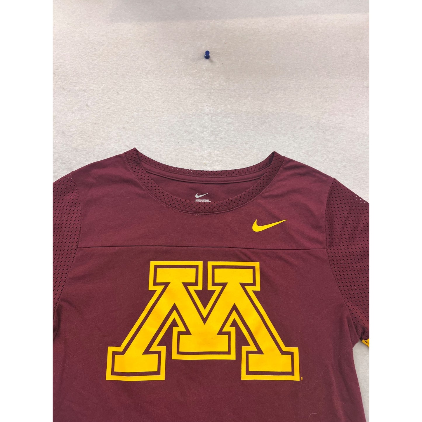 Nike Minnesota Golden Gophers Maroon & Gold Short Sleeve Athletic Tee M #951A