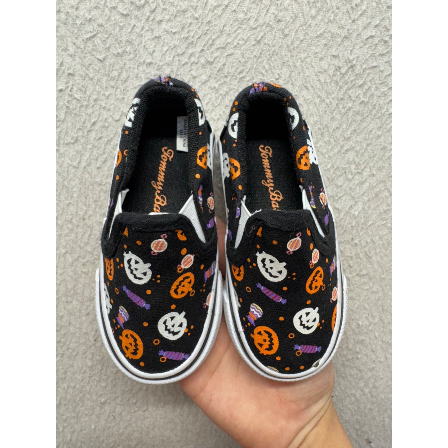 Halloween Slip-On Canvas Shoes With Pumpkin & Candy Print Toddler Size 5 #9862