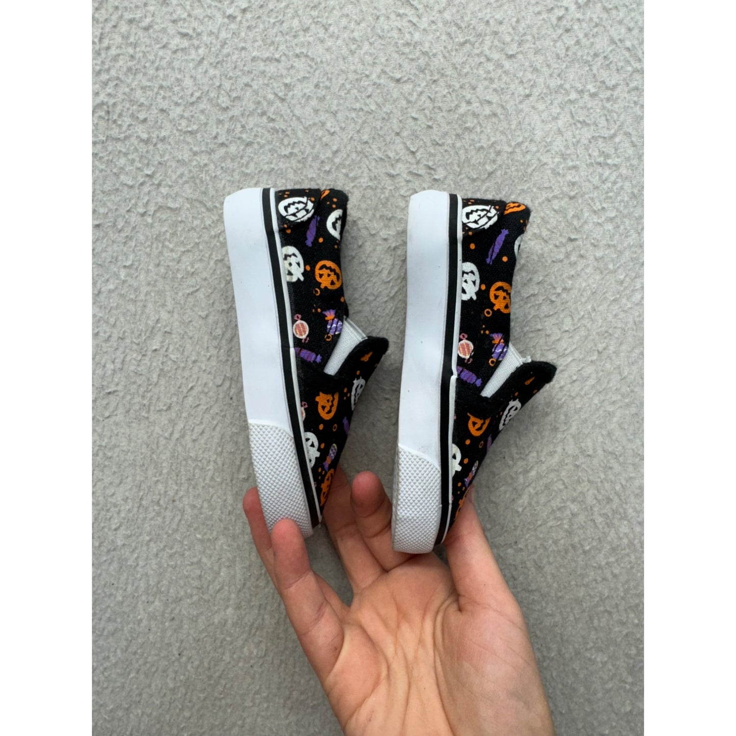 Halloween Slip-On Canvas Shoes With Pumpkin & Candy Print Toddler Size 5 #9862