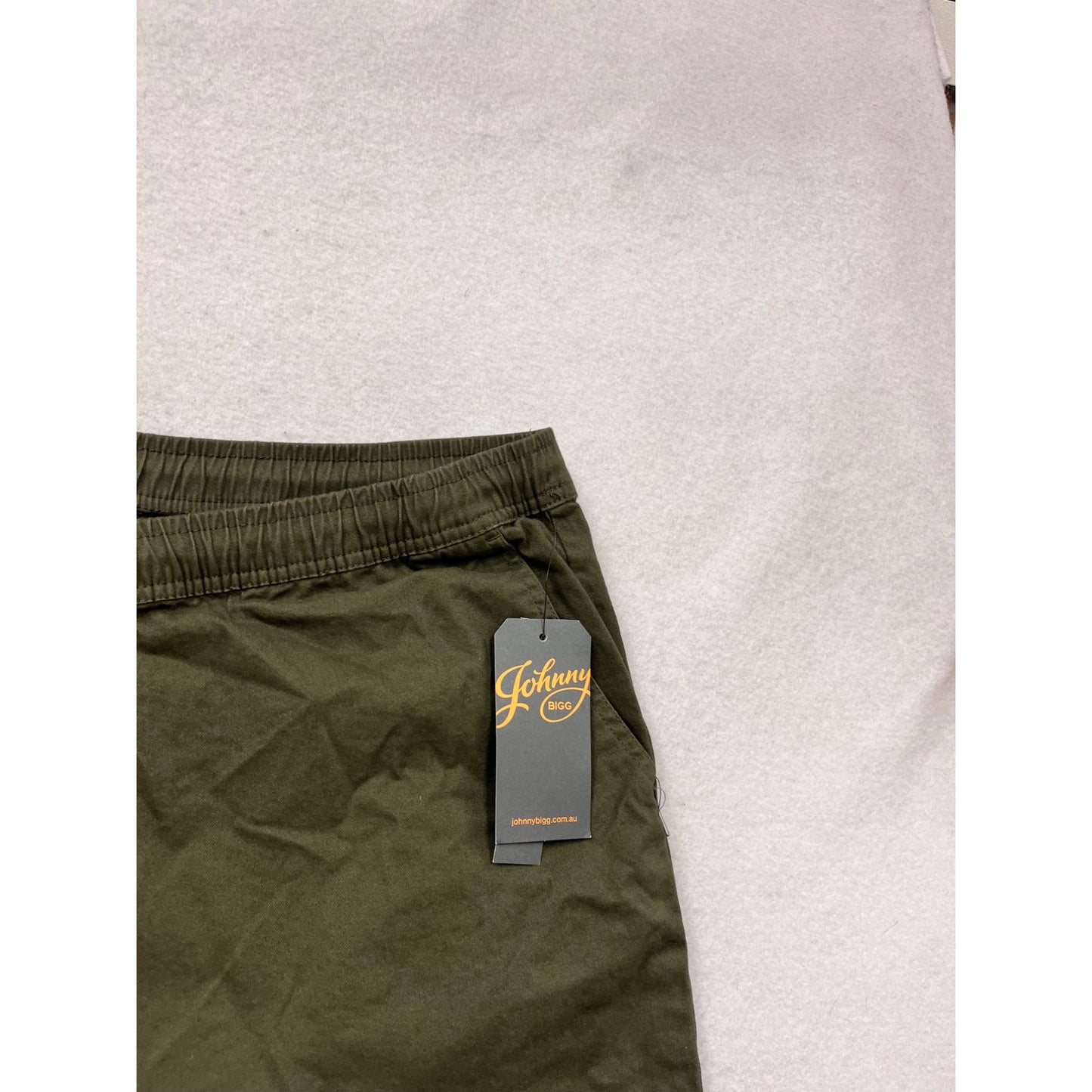 Johnny Bigg Mens Olive Green Elastic Waist Shorts Size 46 #785A
