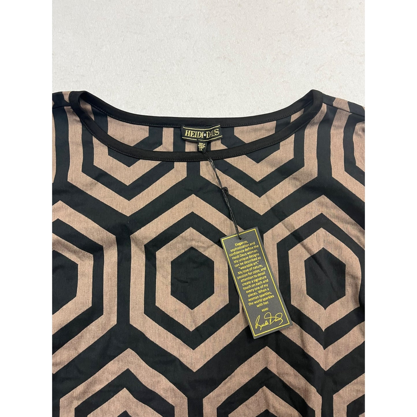 Women’s NWT HEIDI DAUS Bell Sleeve Top #2515