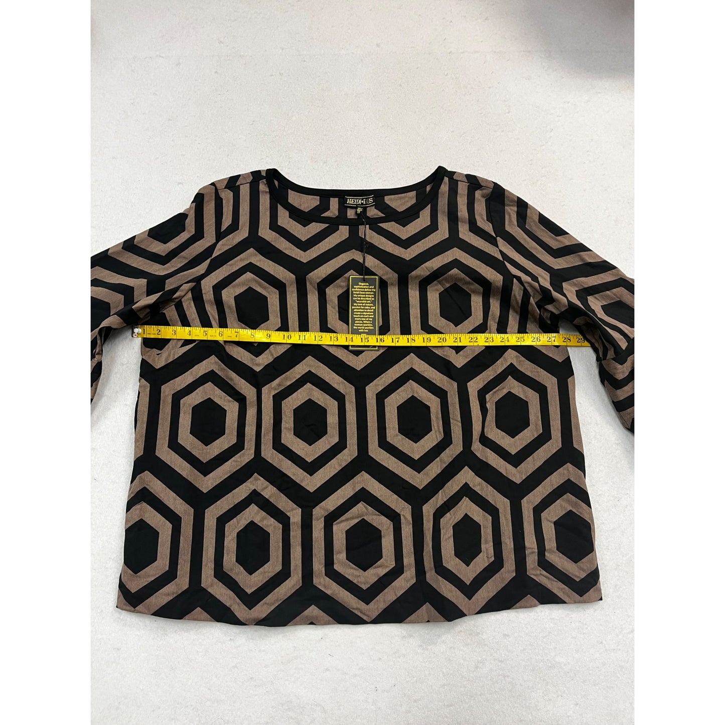 Women’s NWT HEIDI DAUS Bell Sleeve Top #2515