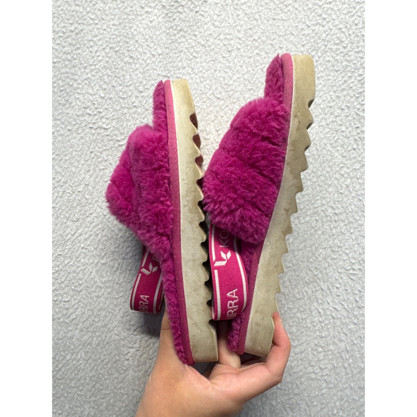 Koolaburra By UGG Pink Fluffy Slippers With Elastic Strap & Platform Sole  #9794