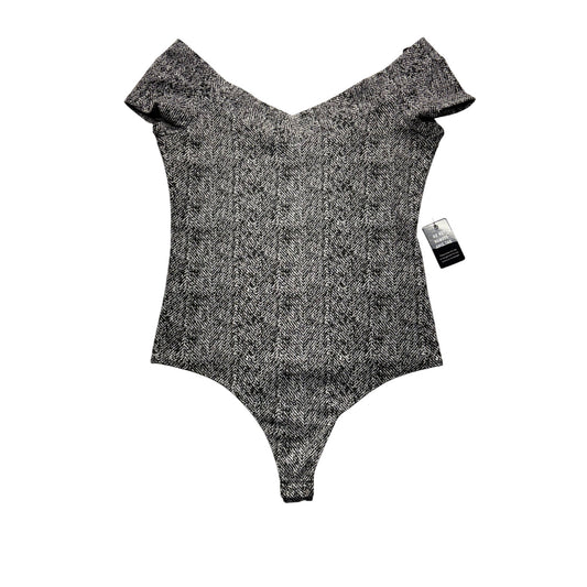 Express Off-Shoulder Black & White bodysuit *NWT* #7584