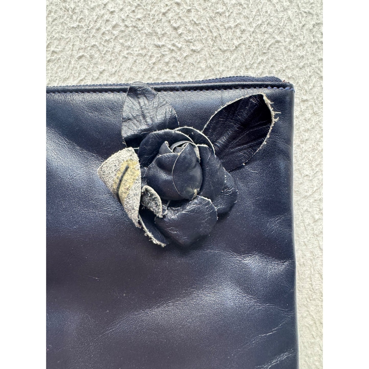 Black Leather Wristlet Clutch With Floral Detail & Zipper Closure #75B