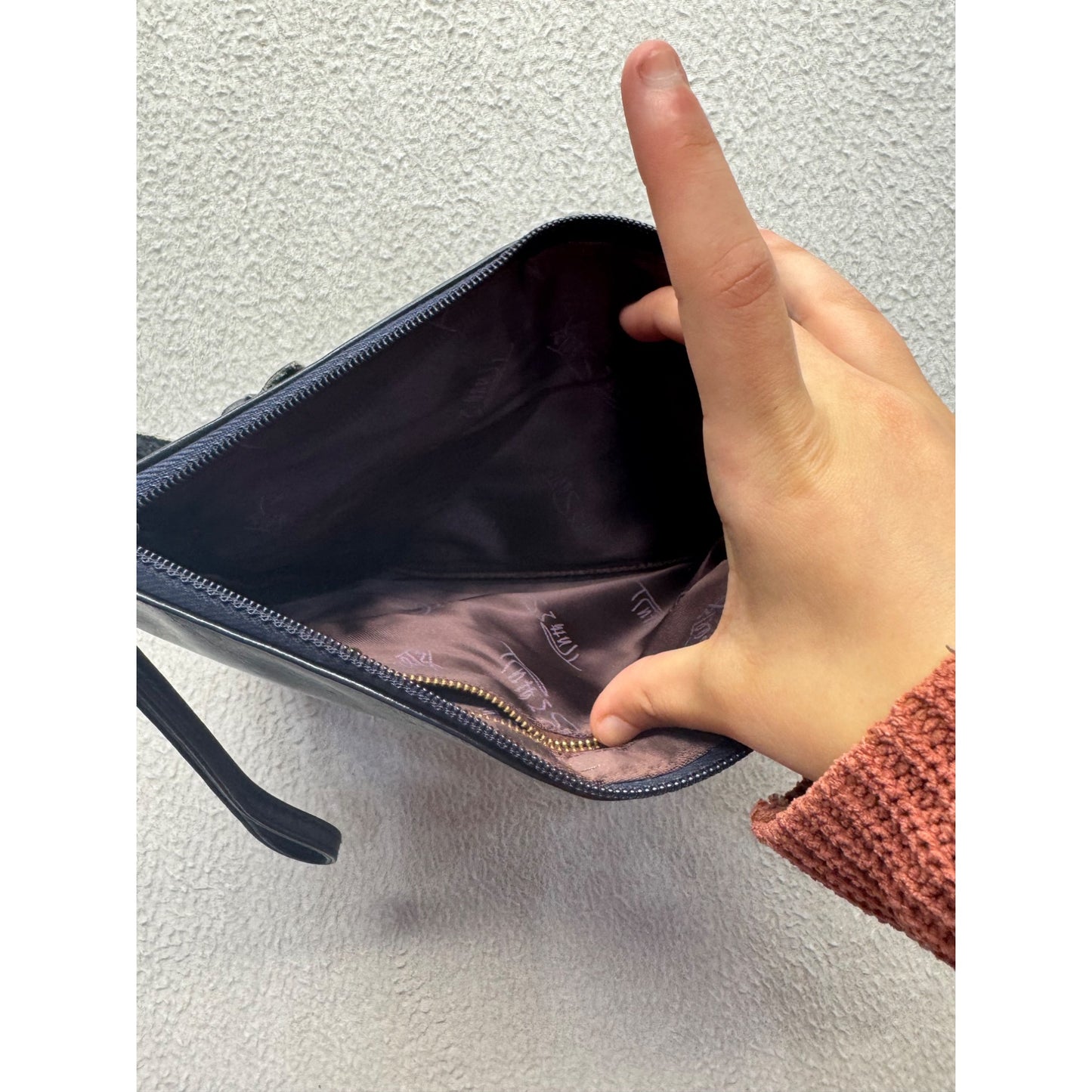 Black Leather Wristlet Clutch With Floral Detail & Zipper Closure #75B